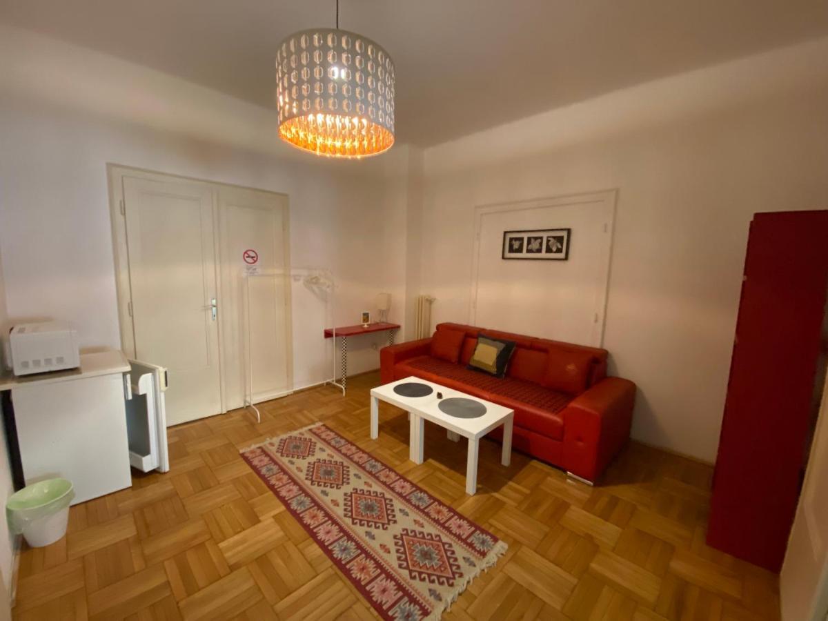 Promenade Guesthouse Near The Danube Budapest Esterno foto