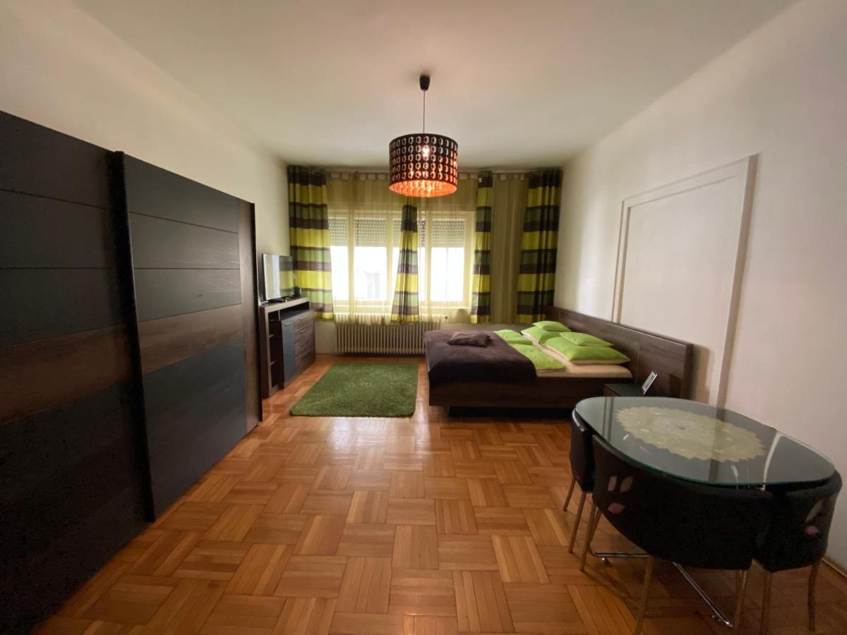 Promenade Guesthouse Near The Danube Budapest Esterno foto