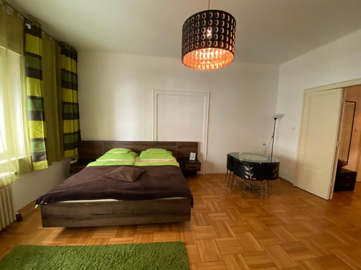 Promenade Guesthouse Near The Danube Budapest Esterno foto