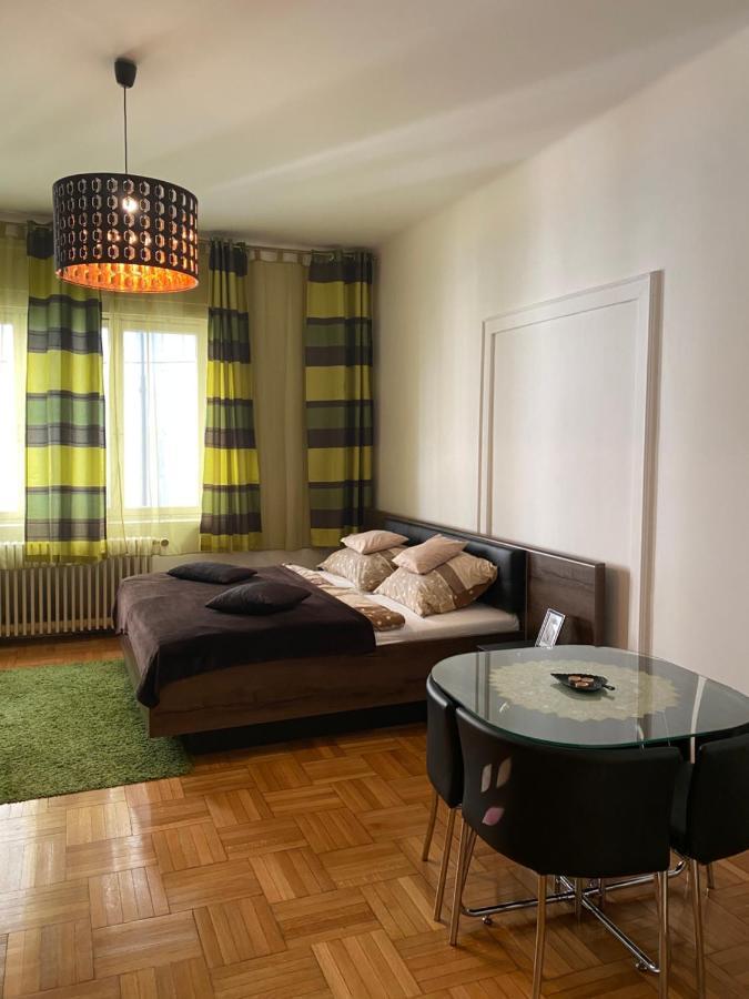 Promenade Guesthouse Near The Danube Budapest Esterno foto