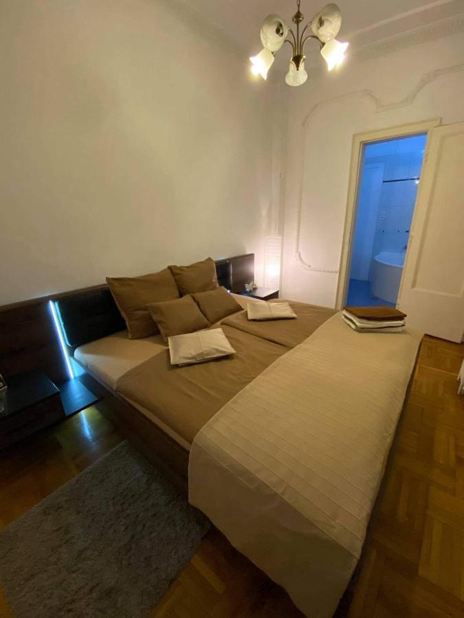 Promenade Guesthouse Near The Danube Budapest Esterno foto