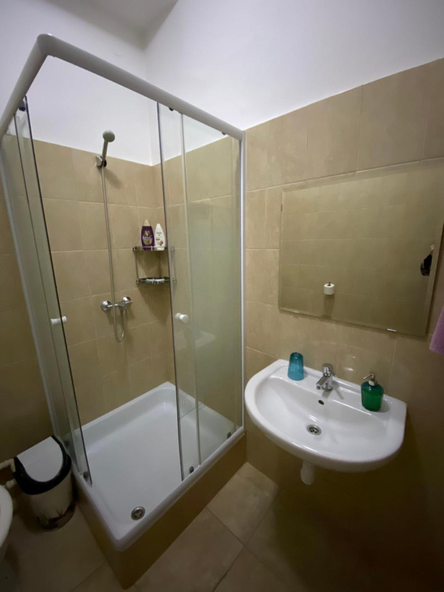 Promenade Guesthouse Near The Danube Budapest Esterno foto